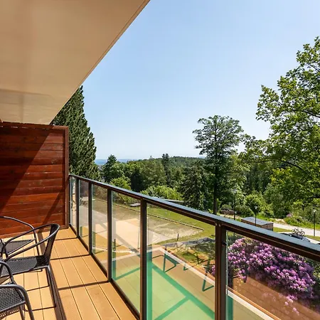 Apart-invest Park B6 *